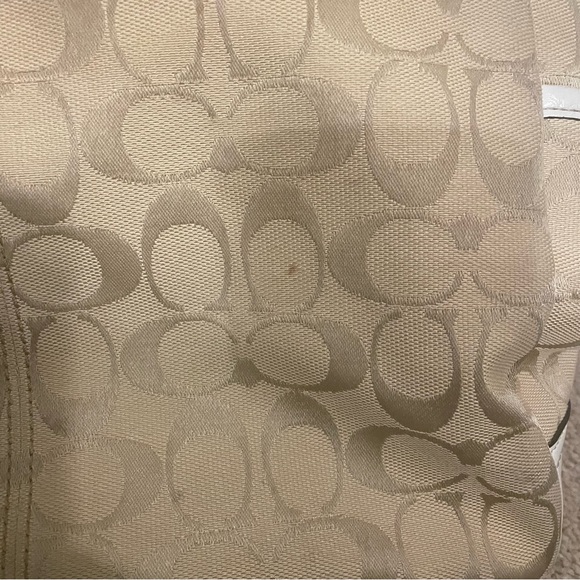 Coach Signature Pleated Gallery Tote Beige White Jacquard Canvas Leather F14281 - Picture 3 of 12